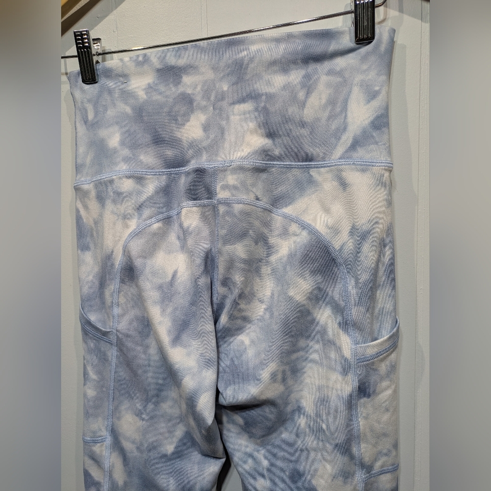 Aerie Offline Tie Dye Legging Size‎ Medium Blue White - Picture 6 of 8